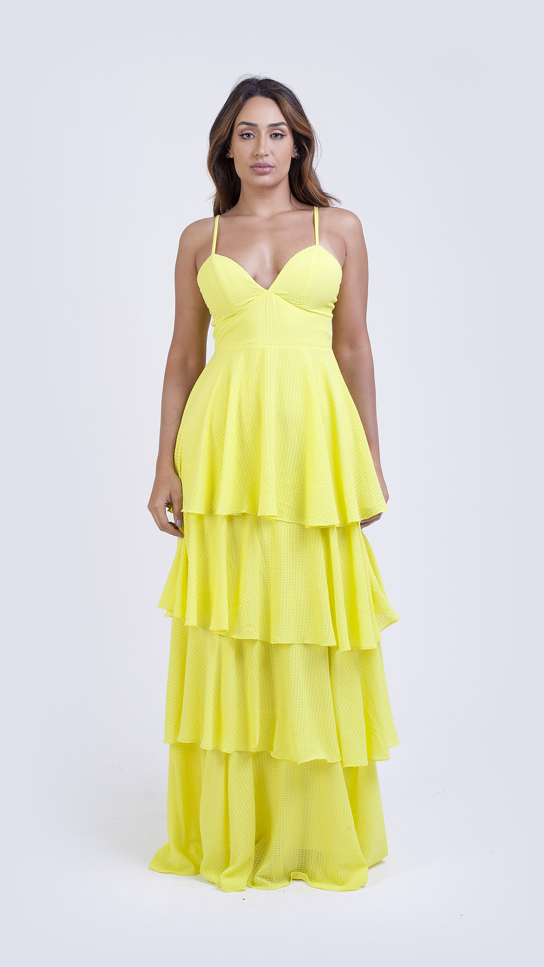 VESTIDO LONGO DE ALÇA COM SAIA DE BABADOS
