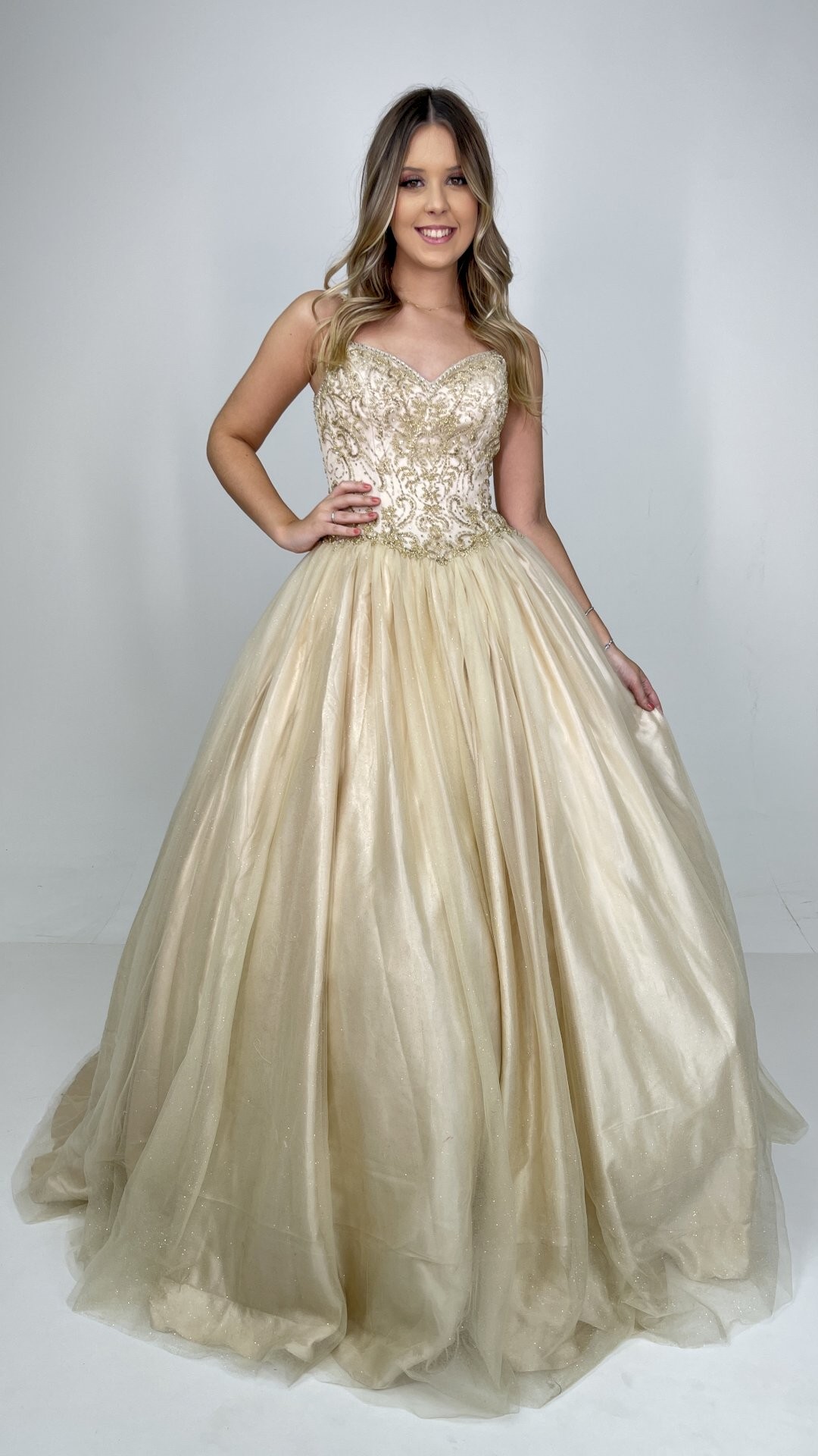 VESTIDO LONGO DEBUTANTE DE ALÇAS SAIA GLOW