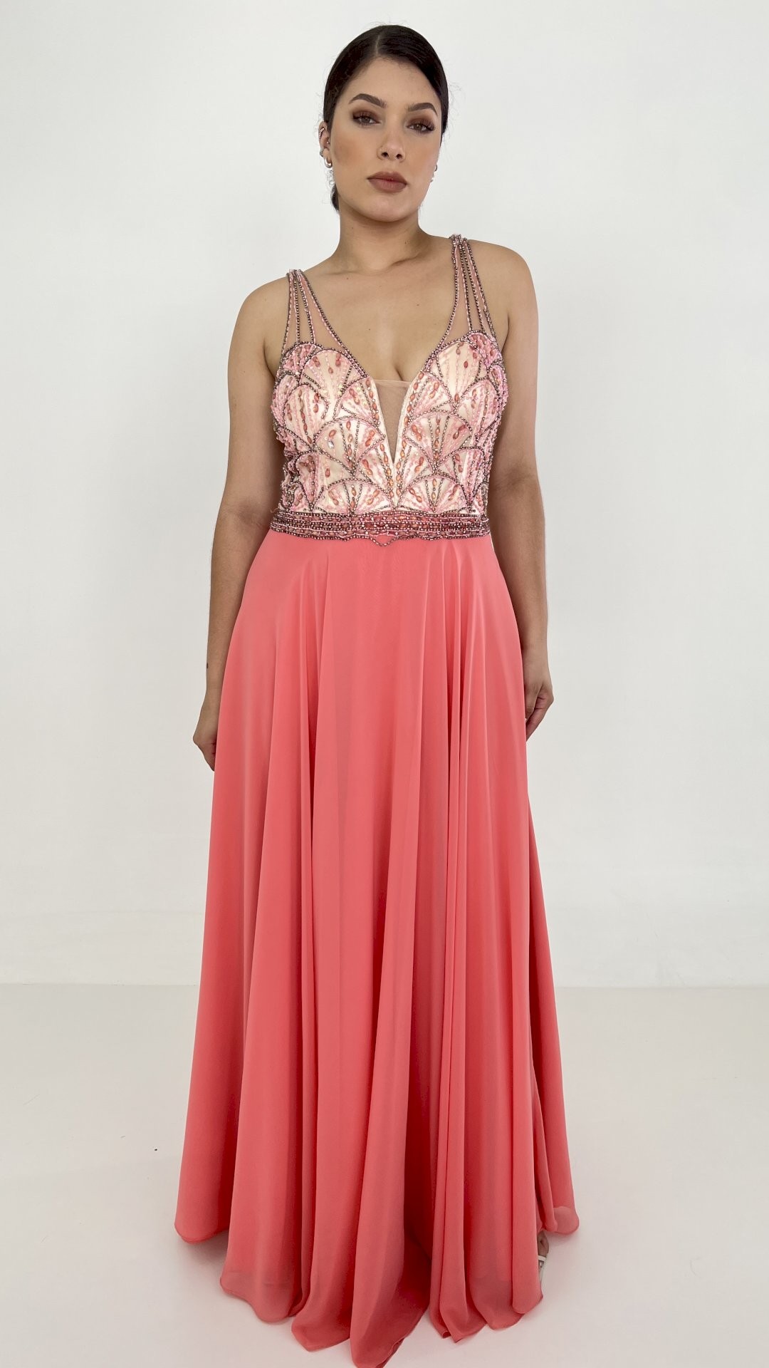 VESTIDO LONGO VOAL COM TULE E PEDRAS NO BUSTO