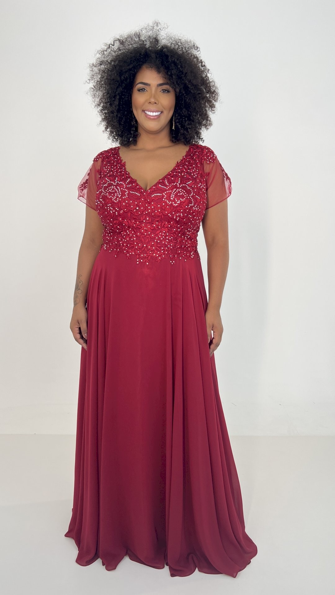 VESTIDO LONGO PLUS SIZE MANGA LEQUE DE TULE