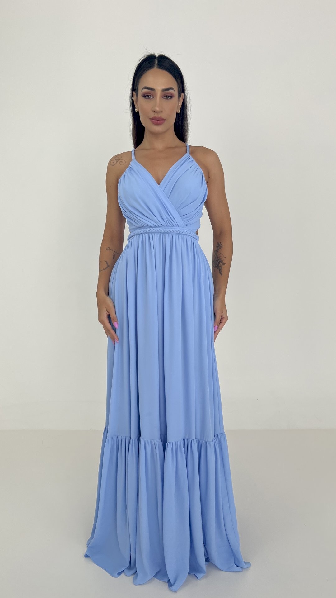 VESTIDO LONGO ALÇA DE TRANÇA E BABADO NA BARRA